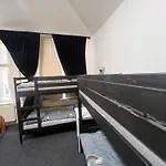 بيت شباب Summer براغ